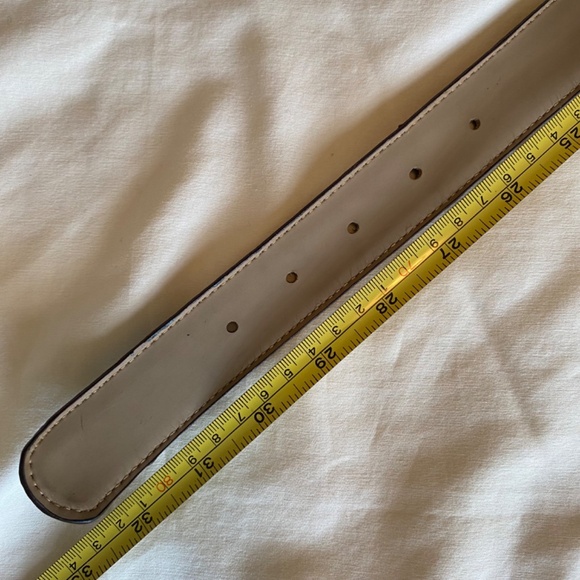 Vintage Faux Croc Dk Brown Brushed Gold Buckle & Conchos Belt, Small, Like New - Picture 4 of 9